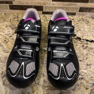 NEW WOMEN’S BONTRAGER SOLSTICE CYCLE SPIN SHOES-BIKE, CYCLING, SIZE: 7.5 EURO 39